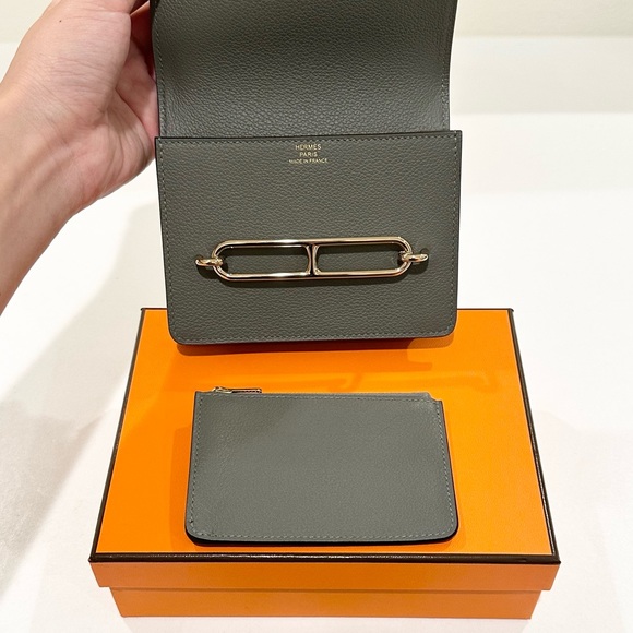 🆕 Hermes Roulis Slim Wallet Gris Meyer Permabrass - Picture 5 of 8